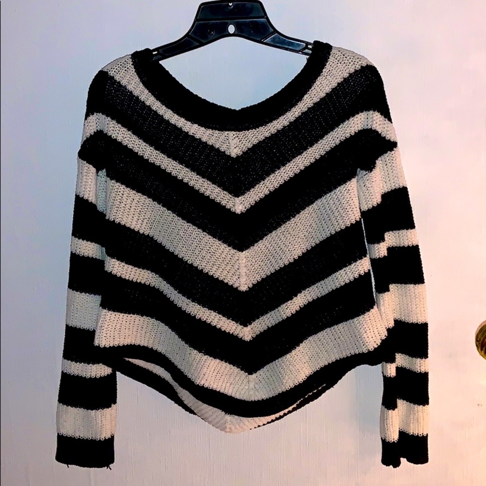 black and white cropped sweater